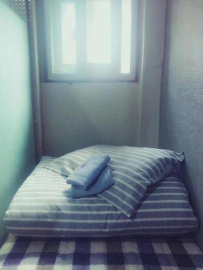 Bestel *
